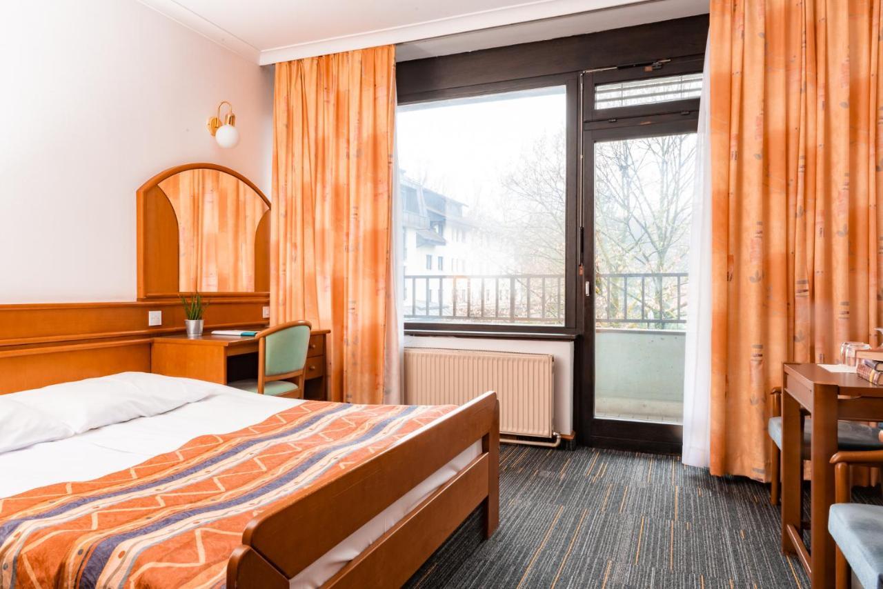 Hotel Smarjeta - Terme Krka Шмариешке Топлице Екстериор снимка